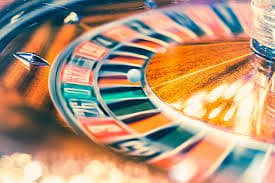 Installation steps for hiwin slot showing Android APK download and permissions approval